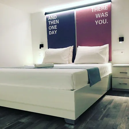 Апартаменты Mr & Mrs K Lofts *