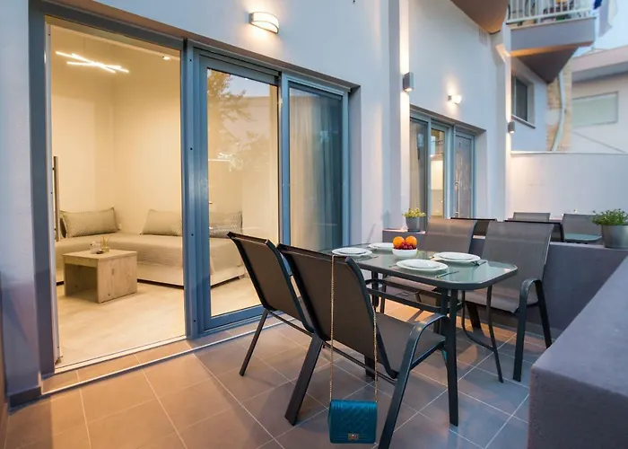 Mr & Mrs K Lofts Apartment Potos